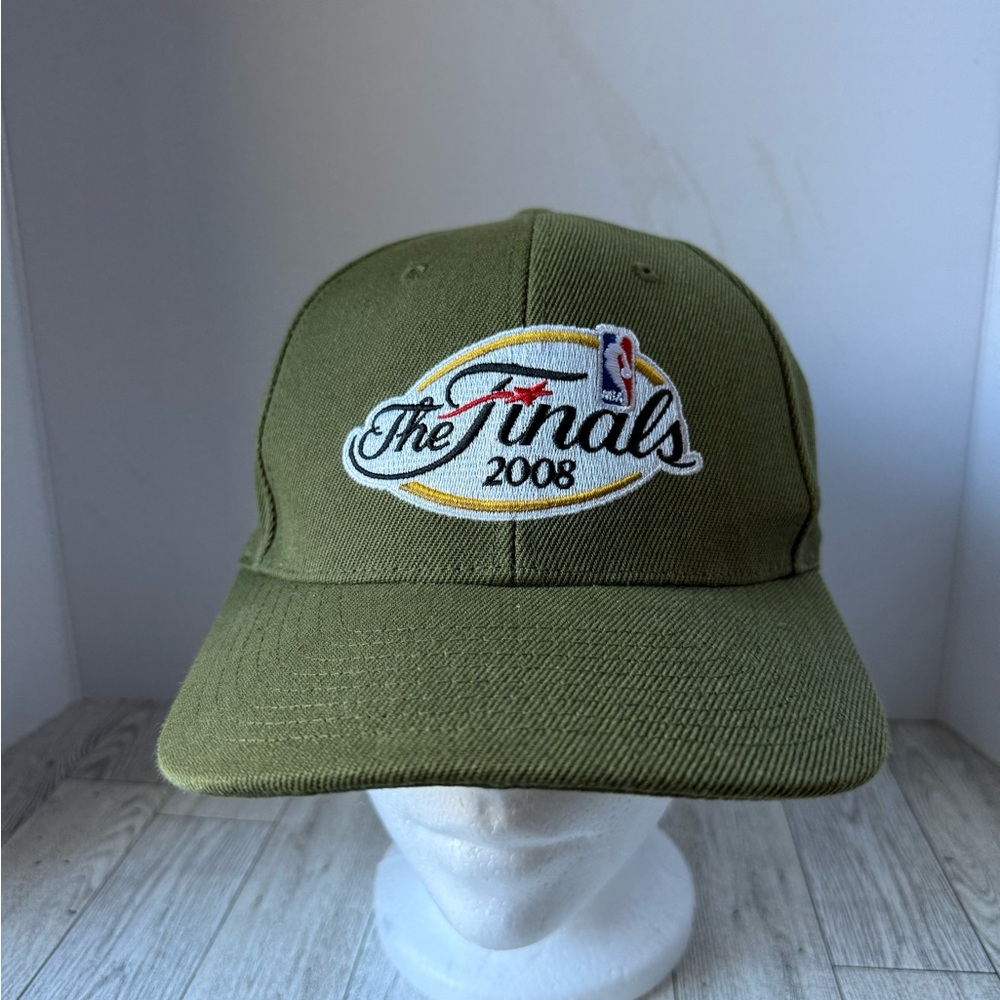 NBA Finals 08 LA Lakers & Boston Celtics Cap Embroidered Mitchell & Ness Adj Hat